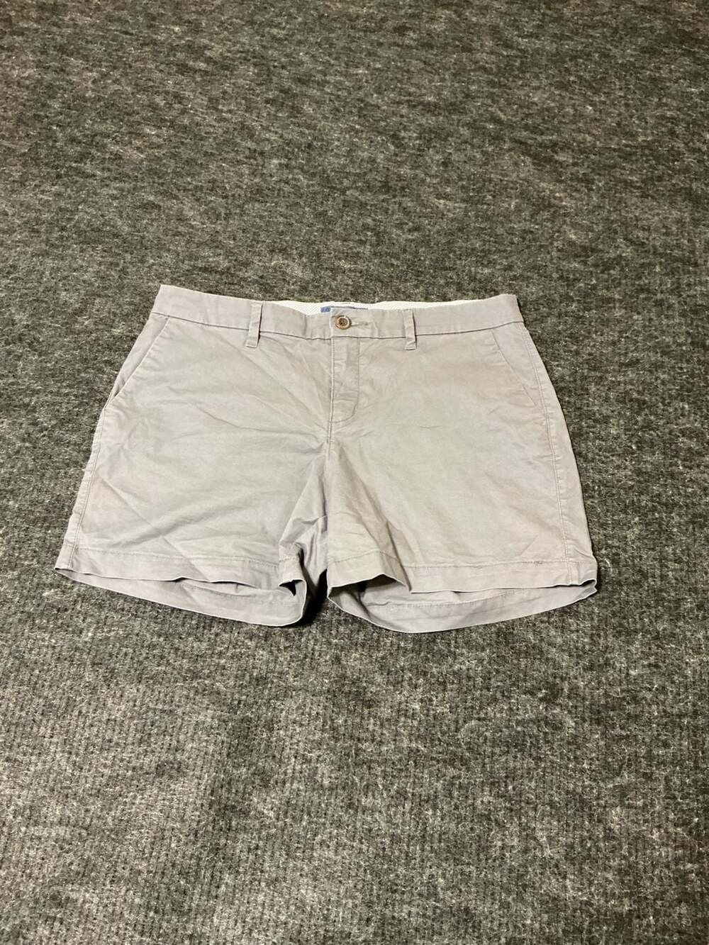 Old Navy Women's Everyday Short Gray Chino Shorts Size 8